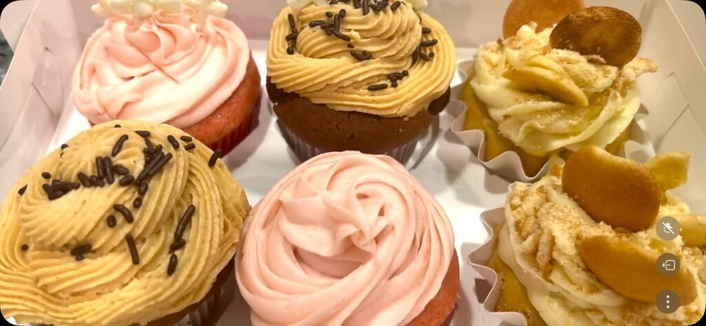 Strawberry Cream Cupcakes